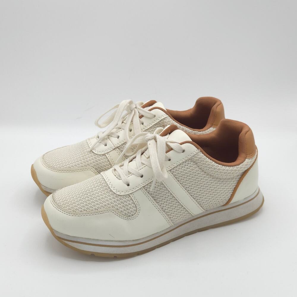 Banana Republic Women’s Cream Biege Sneakers Walking Running size 7